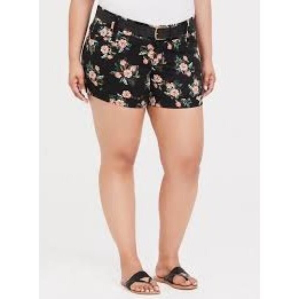 Torrid black floral shorts size 10 cottage whimsigoth 90s festival y2k